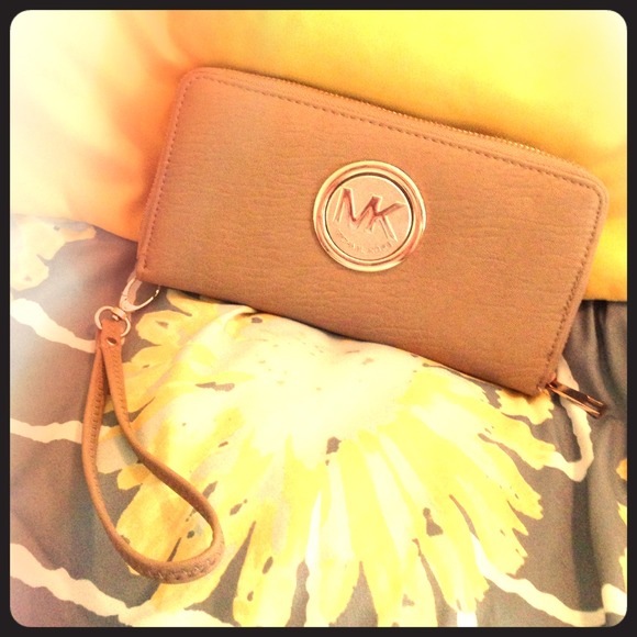 Brand new tan INSPIRED wallet/wristlet