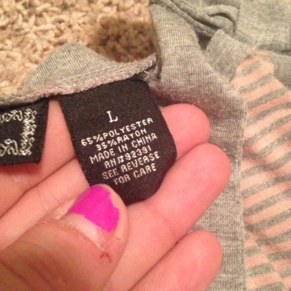 Pink and grey polka dotted tank with bow - Picture 3 of 4