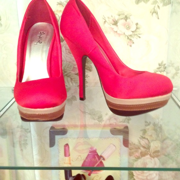 Sexy red heels
