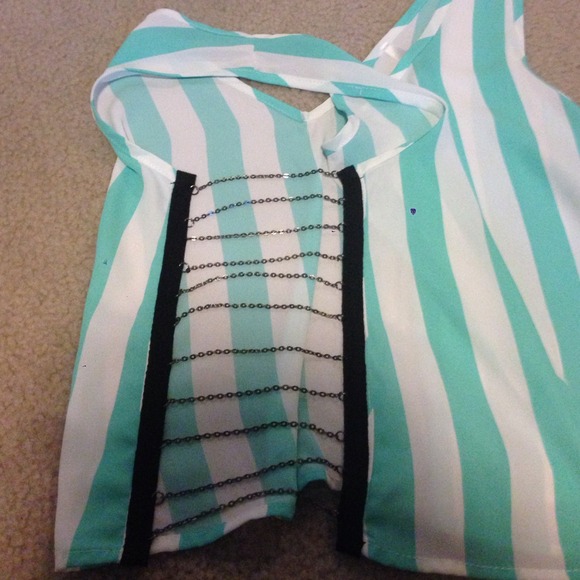 Tanktop - Picture 2 of 2