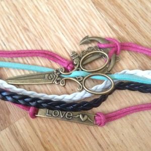 Love, scissors bracelet