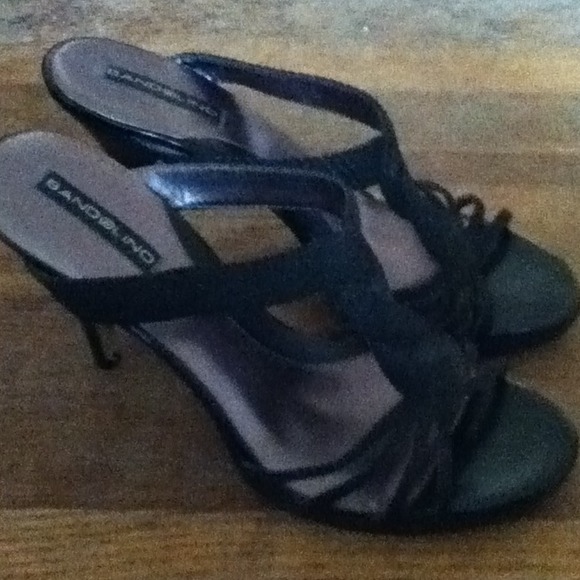 Shoes - Picture 2 of 4