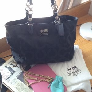 Coach Madison Patent tote Bag 100% Authentic