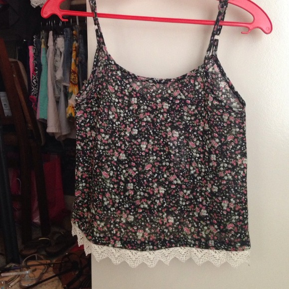 NWT Tilly's Floral + Crochet Top!