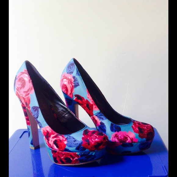 Madden Girl Floral Pump Shoes