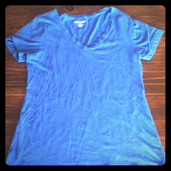 V-neck navy blue vintage shirt