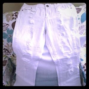 White distressed crop jeans