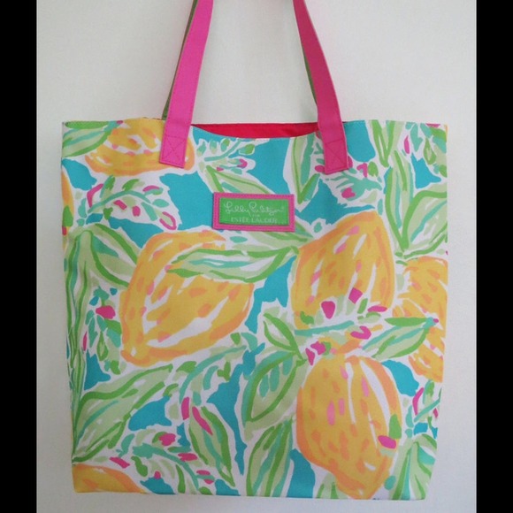 Lilly Pulitzer Tote beach bag/ make up bag NWOT