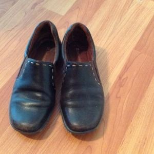 Dark brown Naturalizer slip-on shoes