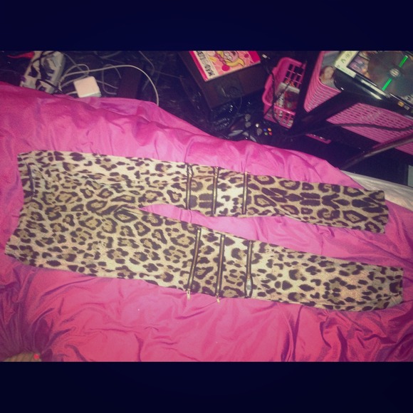 Cheetah leggings