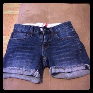 Pair of cute Uniqlo denim shorts!