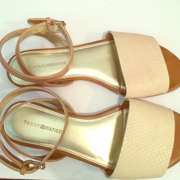 Tommy Hilfiger double trap sandals