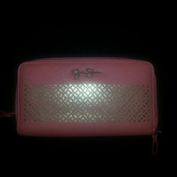 SOLD LOCALLY!!Jessica Simpson Wallet - Picture 1 of 4
