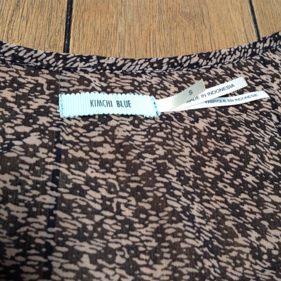 Urban Outfitters Kimchi Blue Tan/Black Sheer Top - Picture 2 of 4