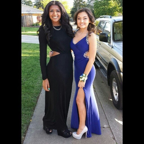 Long black sleeved backless mermaid styled dress - Picture 3 of 3