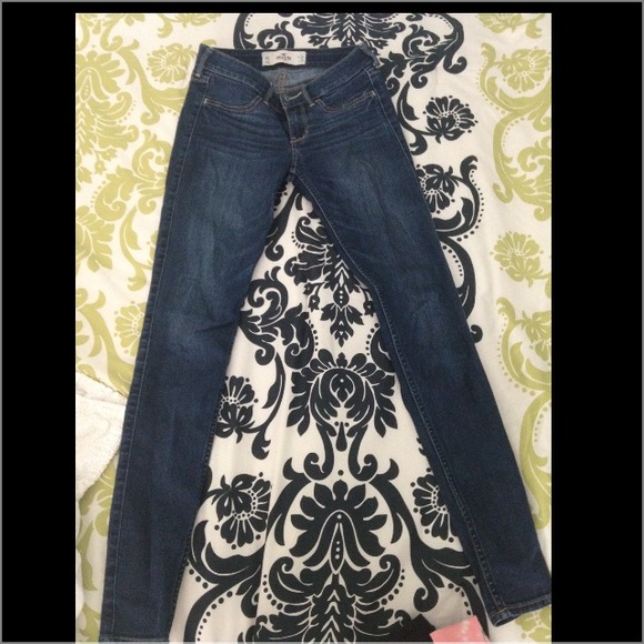 Hollister skinny jeans !! Size 0R