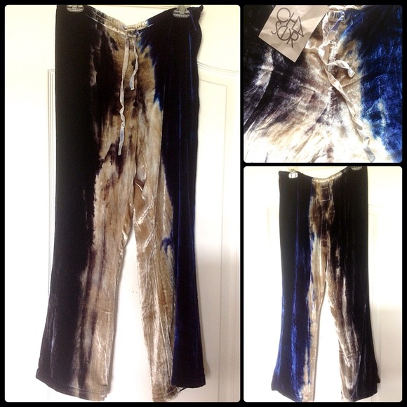 SOLD🚫 CHASER 🌙 Moonlight Dip Dye Velvet - Picture 2 of 2