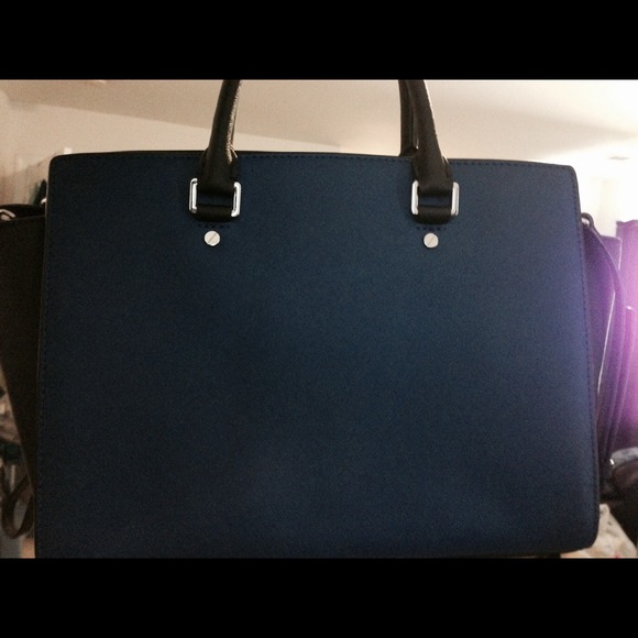 AUTHENTIC Michael Kors Bag NWOT - Picture 3 of 4