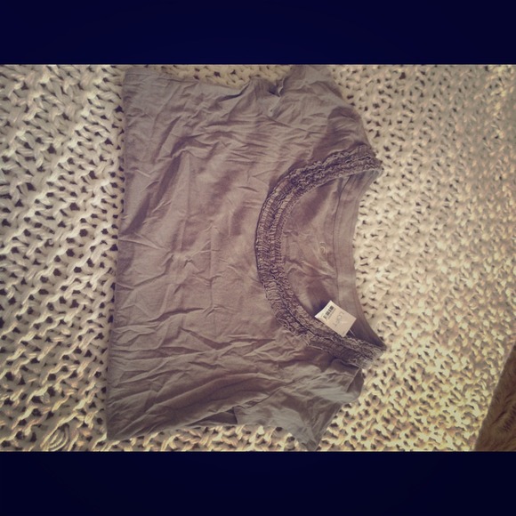 LOFT gray shirt