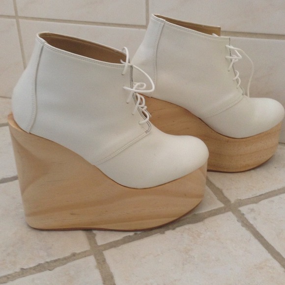 *Traded* Brand new Deandri Olga Wedges