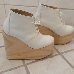 *Traded* Brand new Deandri Olga Wedges