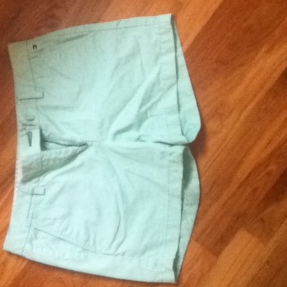 Tommy Hilfiger mint chino shorts!