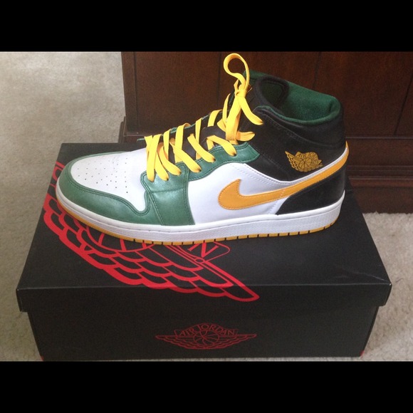 I am selling the Air Jordan 1