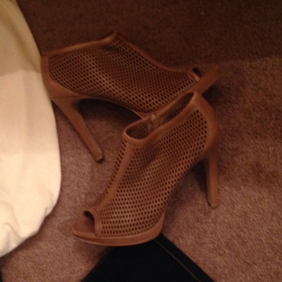 Vince Camuto open toe heels