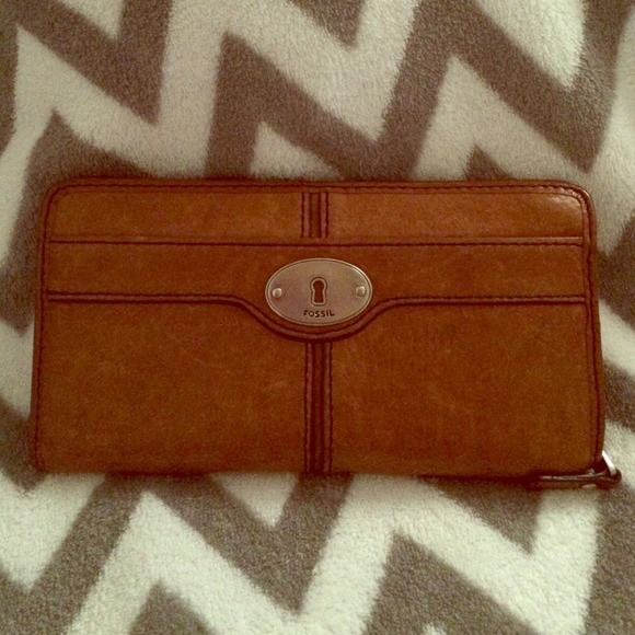 Fossil Clutches & Wallets - ✨💥fossil wallet💥✨