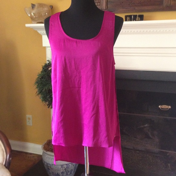 Guess Tops - Magenta Guess Hi-Lo Top