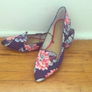 GAP Floral Print Pointed Flats