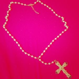 Rosary beaded pearl knecklace