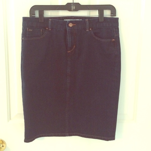 ⬇️ LAST CALL! Joe's jeans denim pencil skirt