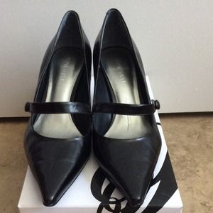 Nine West Mary Jane heels size 6.5