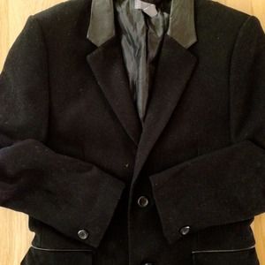 Long black coat for men with leather collar