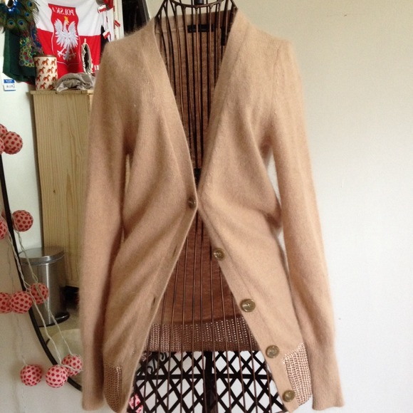 ❌SOLD❌Moda International beautiful CARDI