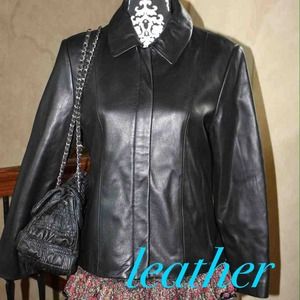 ⛔️SOLD⛔️NWOT Black leather jacket