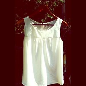 White Top To Add To Your Wardrobe Staples