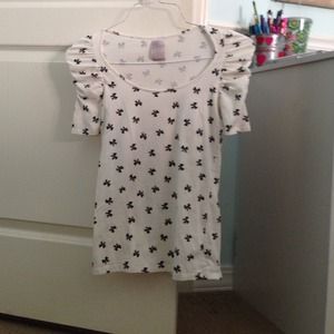 White with black bow pattern half sleeve tshirt