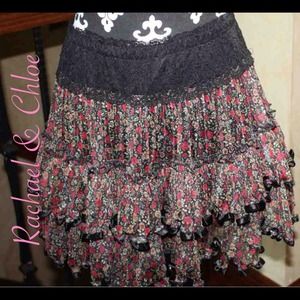 ⛔️SOLD⛔️Floral lined & layered skirt