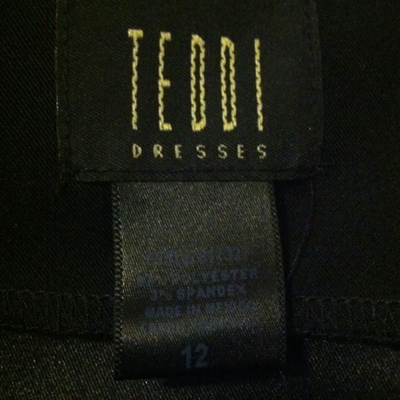 Little black dress - Picture 2 of 4