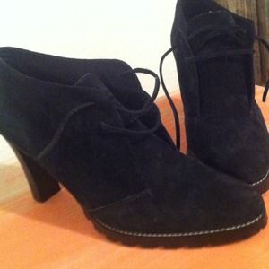 Colin Stuart lace up heels