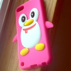 💞iPod 5th gen penguin case💞