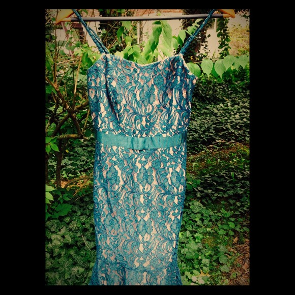 Spaghetti Strapped Lace Dress