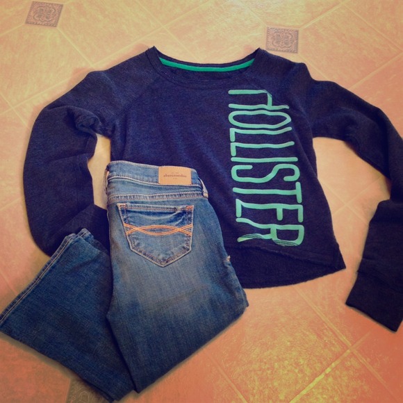 🚫SOLD🚫. 💕 A&F BOOT CUT JEANS💕 GIRLS SIZE 12