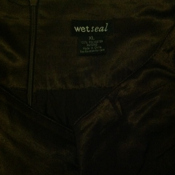 Lightly used unique skirt - Picture 2 of 4