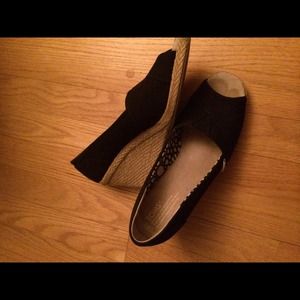 Open toe wedges black size 8.5W