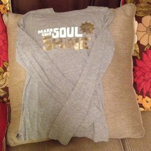 Long sleeved grey tshirt