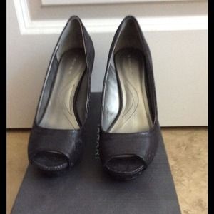 Black Tahari Peep Toe Heel Size 6.5