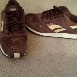Reebok tennis shoes
